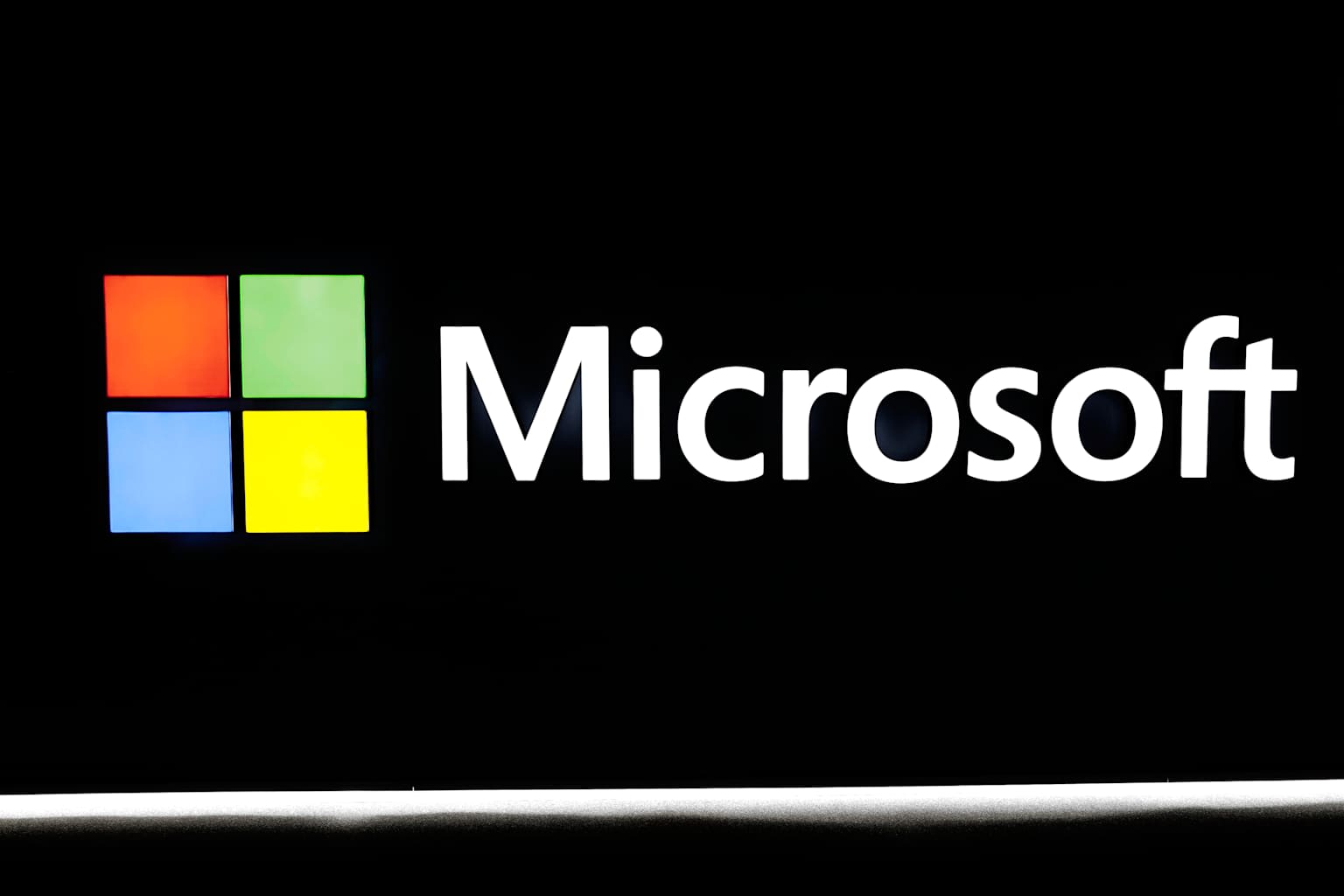 Microsoft clears Windows 11 update in SSD failure probe